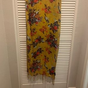 Forever 21 scarf, perfect condition. Mustard.